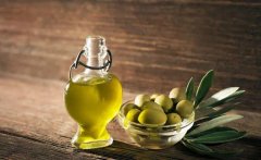 长期吃橄榄油的危害，会让肠胃消化功能下降