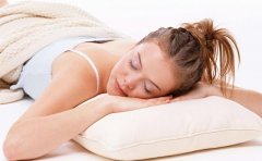 专家建议晚上10点到11点睡觉，看自己的睡眠是否健康