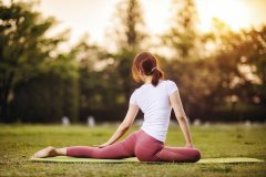 女人长期练瑜伽的危害，另一面你知道了吗
